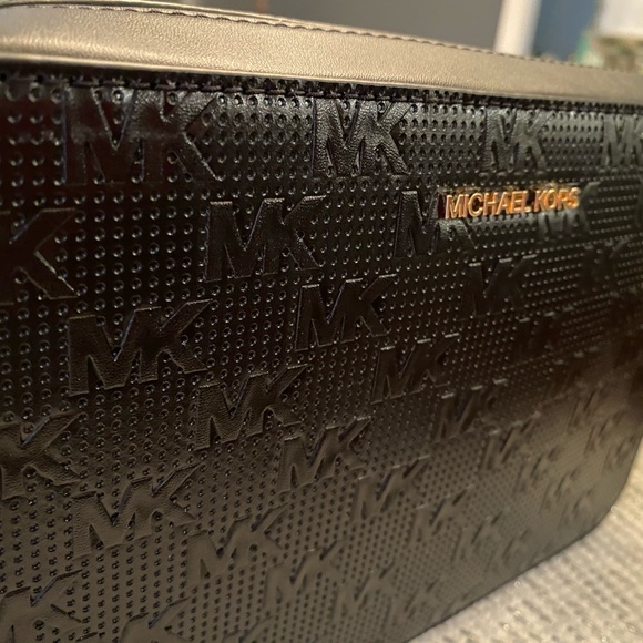 NWT! Michael Kors Jet Set Zip Crossbody Bag - Picture 13 of 16